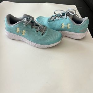 Girls Under Armour Shoes Brand New ; Size 6Y
